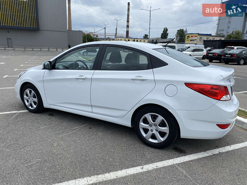 Седан Hyundai Accent 2018 в Києві