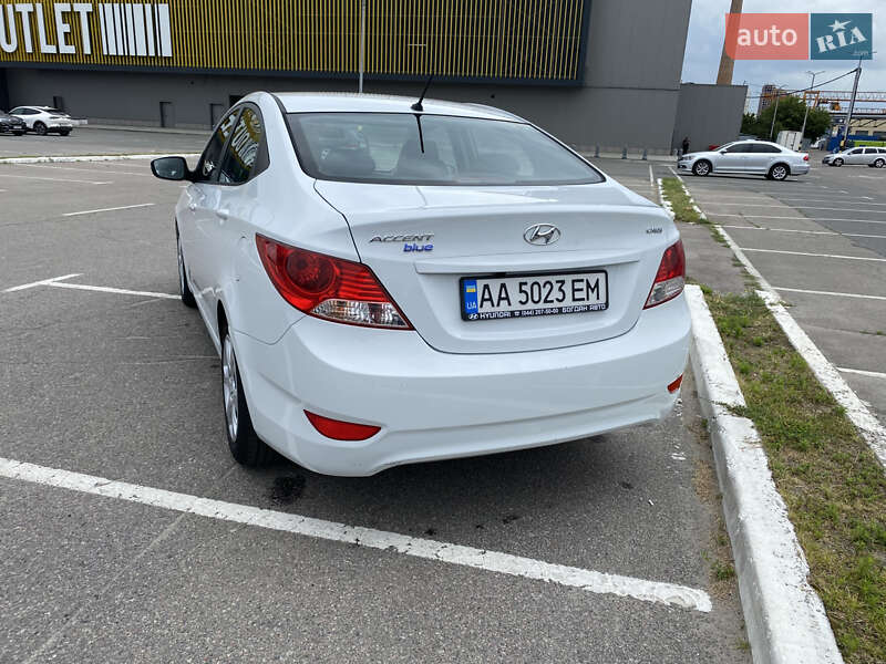 Седан Hyundai Accent 2018 в Києві