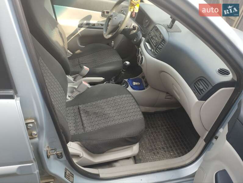 Седан Hyundai Accent 2007 в Бородянке