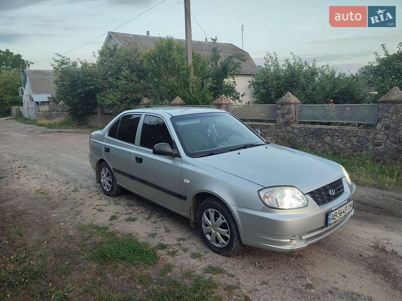 Седан Hyundai Accent 2004 в Баре