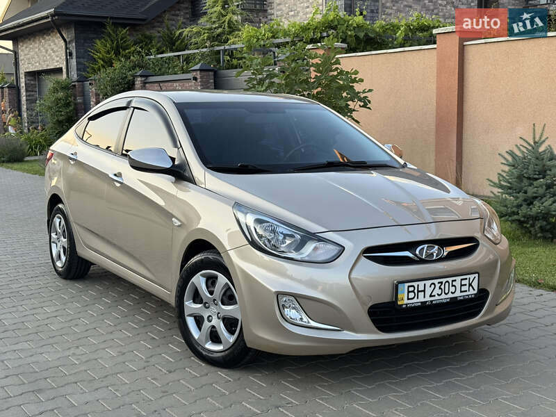 Седан Hyundai Accent 2013 в Одессе