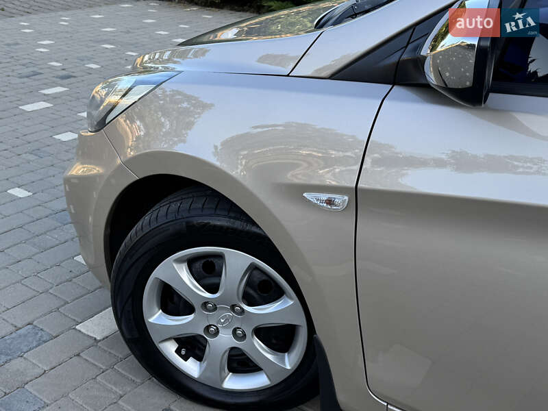 Седан Hyundai Accent 2013 в Одессе