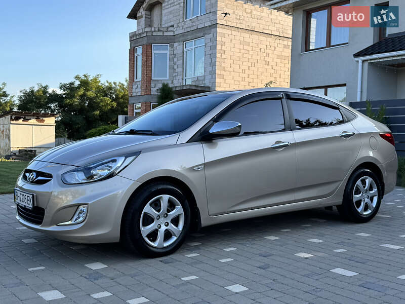 Седан Hyundai Accent 2013 в Одессе