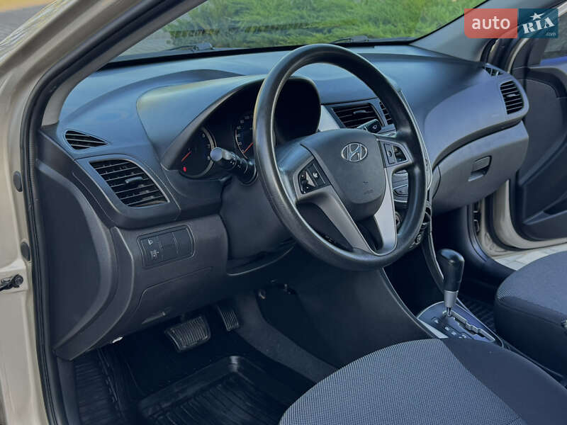 Седан Hyundai Accent 2013 в Одессе