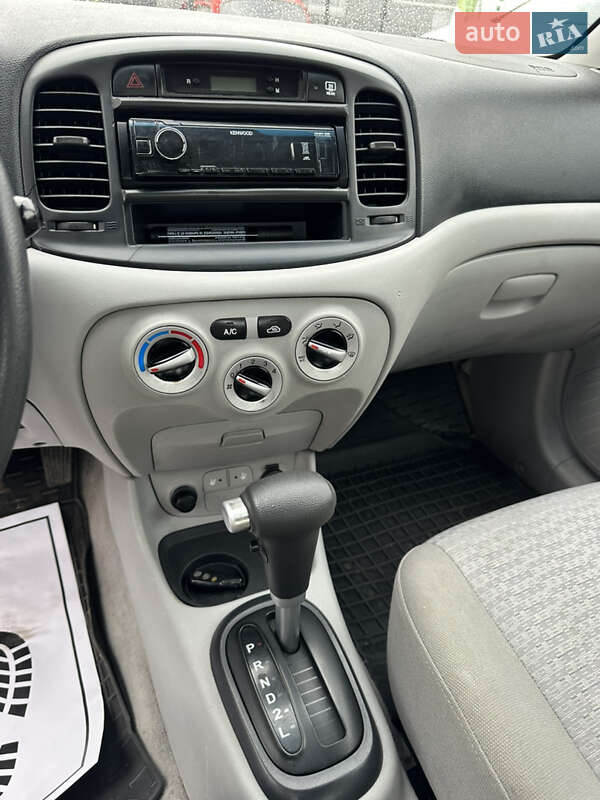 Хэтчбек Hyundai Accent 2008 в Ивано-Франковске