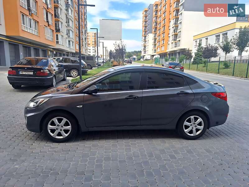 Седан Hyundai Accent 2013 в Виннице