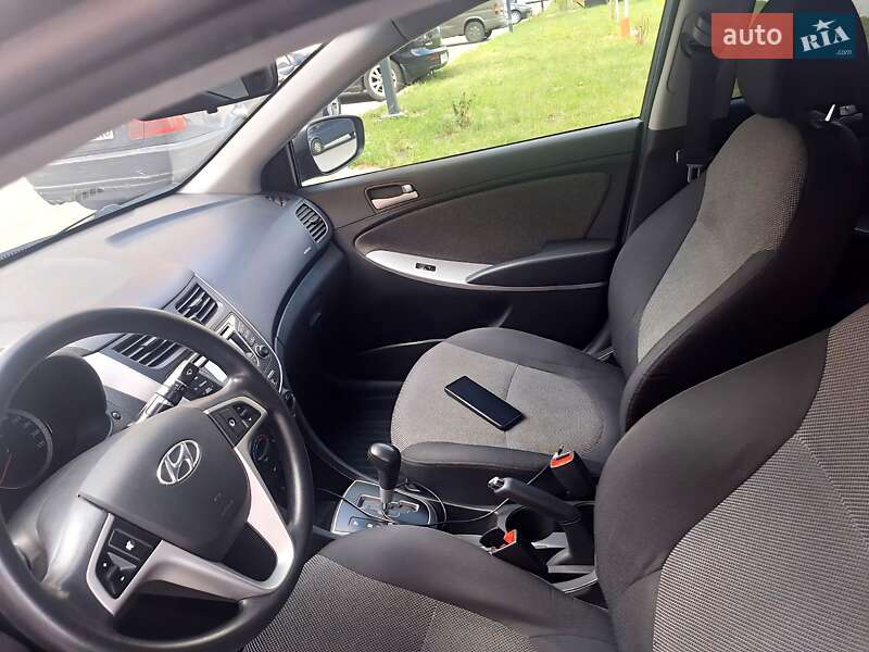 Седан Hyundai Accent 2013 в Виннице
