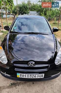 Хэтчбек Hyundai Accent 2008 в Великодолинском
