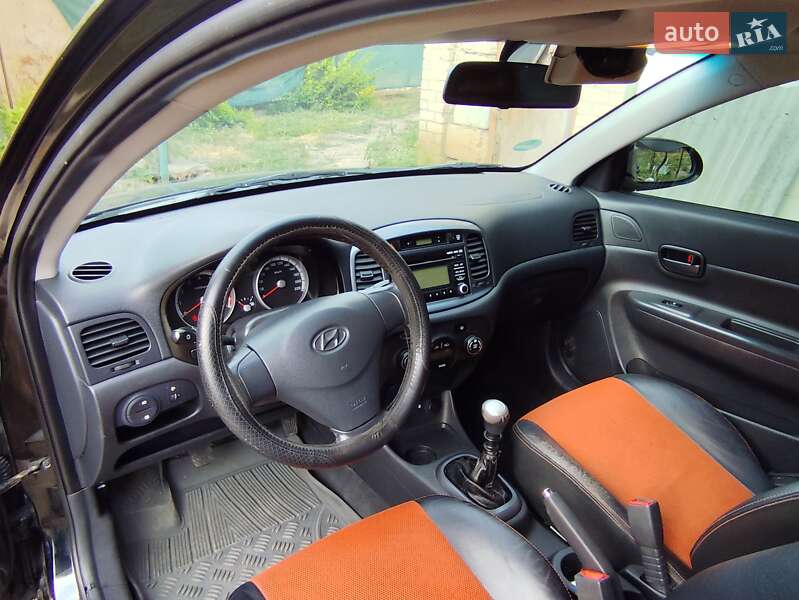 Хетчбек Hyundai Accent 2008 в Великодолинському