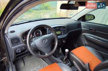 Хэтчбек Hyundai Accent 2008 в 