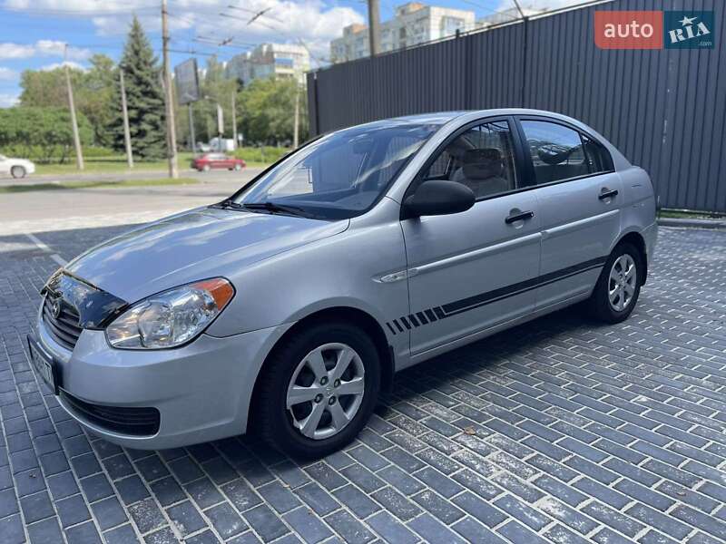 Седан Hyundai Accent 2008 в Полтаве