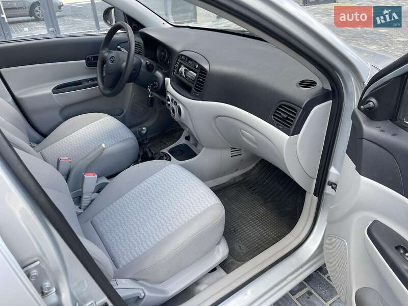 Седан Hyundai Accent 2008 в Полтаве