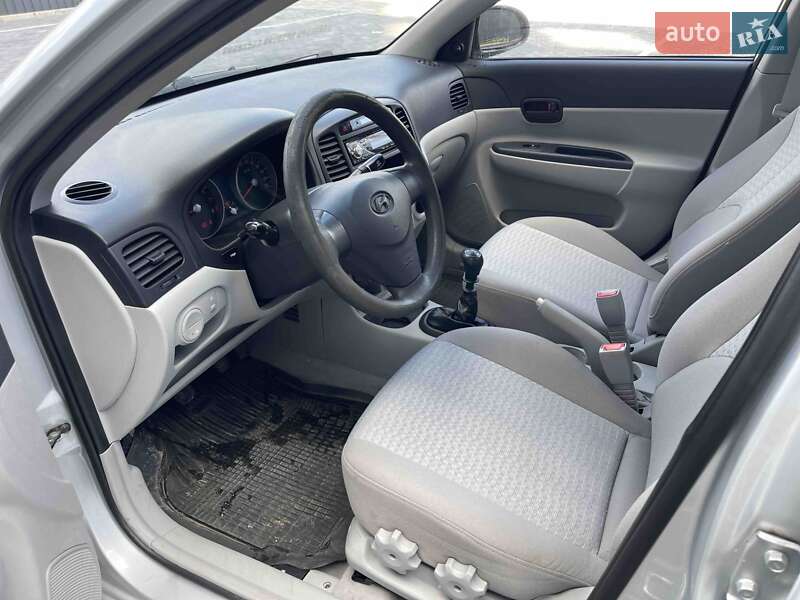 Седан Hyundai Accent 2008 в Полтаве