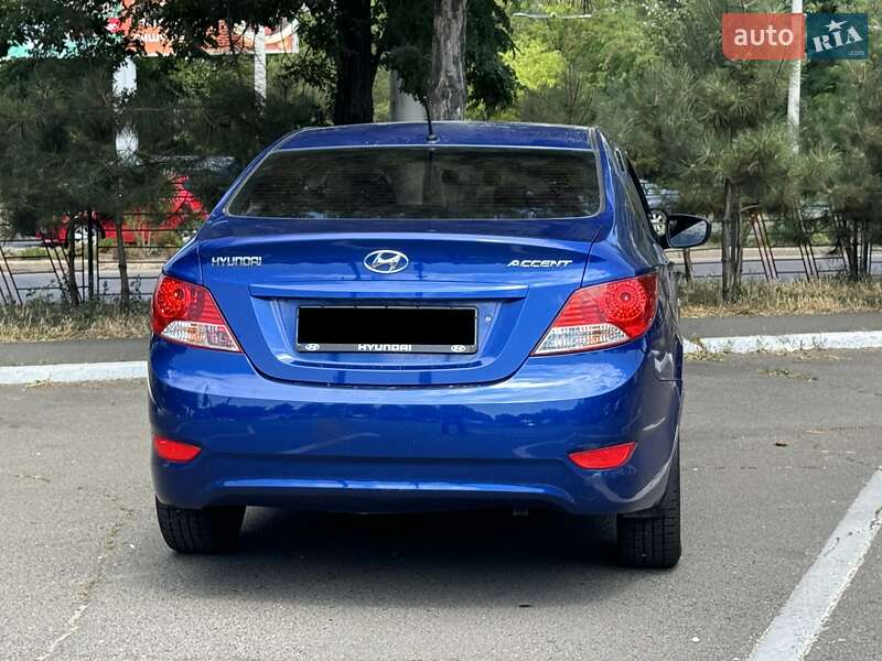 Седан Hyundai Accent 2013 в Одессе