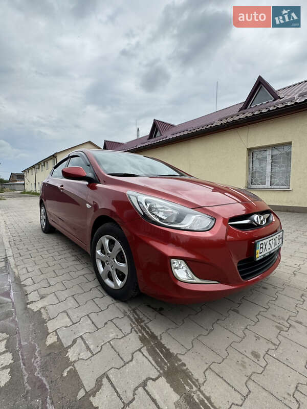 Седан Hyundai Accent 2012 в Славуті