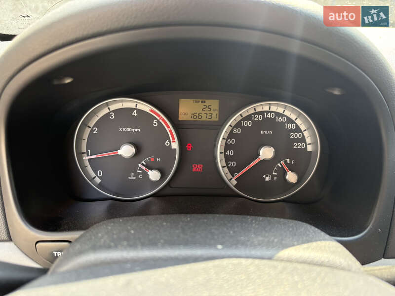 Седан Hyundai Accent 2008 в Чернігові