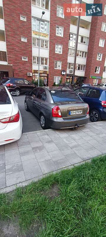 Седан Hyundai Accent 2008 в Киеве