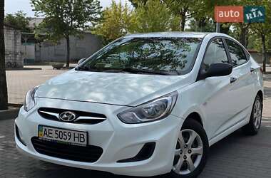 Седан Hyundai Accent 2012 в Дніпрі