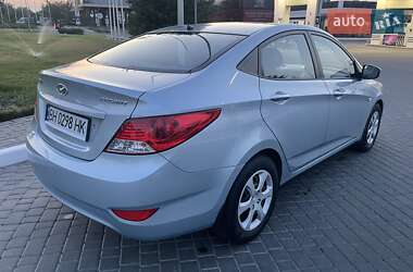 Седан Hyundai Accent 2011 в 