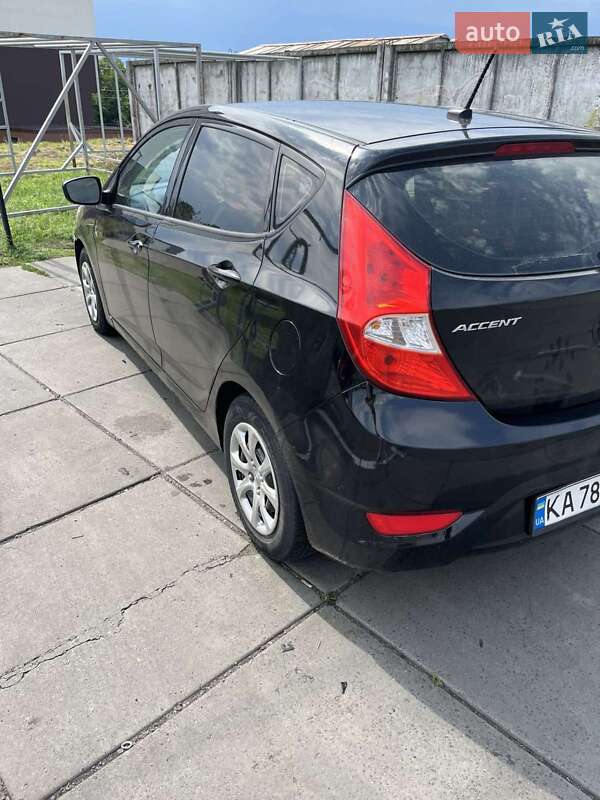 Хэтчбек Hyundai Accent 2013 в Киеве фото 7 Хэтчбек Hyundai Accent 2013 в Киеве