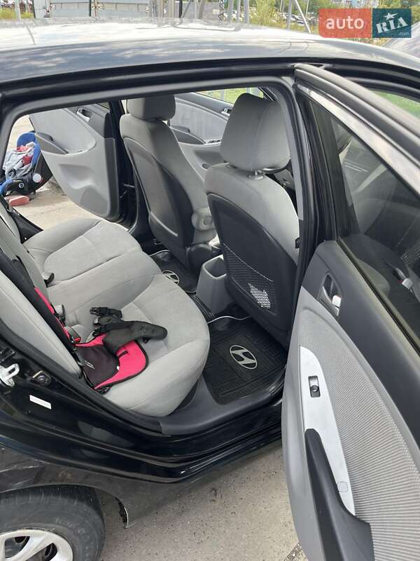 Хэтчбек Hyundai Accent 2013 в Киеве фото 27 Хэтчбек Hyundai Accent 2013 в Киеве