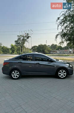 Седан Hyundai Accent 2013 в 