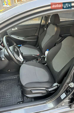 Седан Hyundai Accent 2013 в 