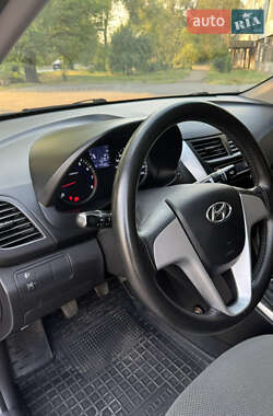 Седан Hyundai Accent 2013 в 