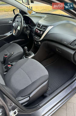 Седан Hyundai Accent 2013 в 