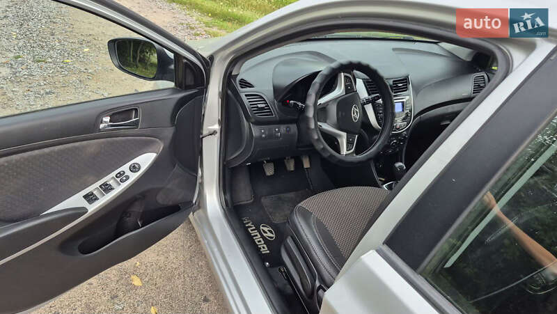 Хетчбек Hyundai Accent 2012 в Вінниці