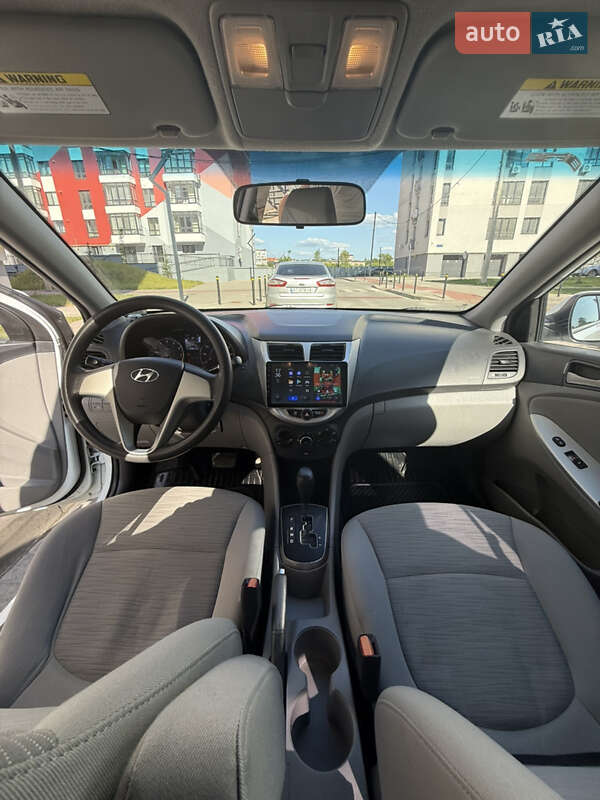 Седан Hyundai Accent 2015 в Івано-Франківську