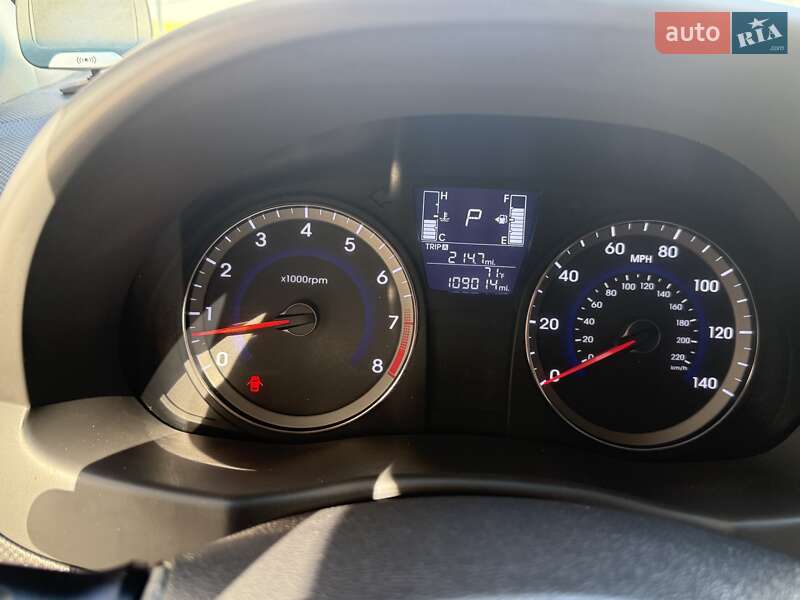 Седан Hyundai Accent 2015 в Івано-Франківську