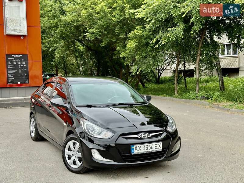 Hyundai Accent 2014