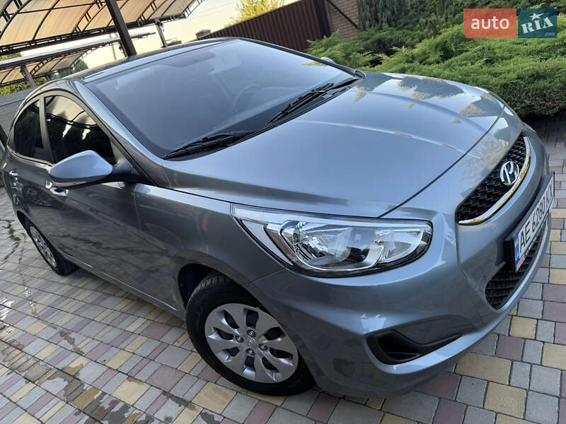 Седан Hyundai Accent 2019 в Днепре