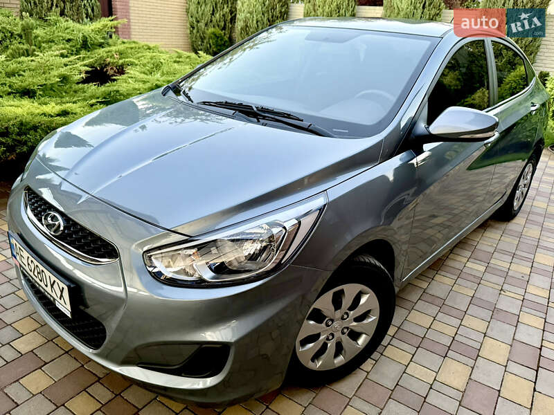 Седан Hyundai Accent 2019 в Днепре