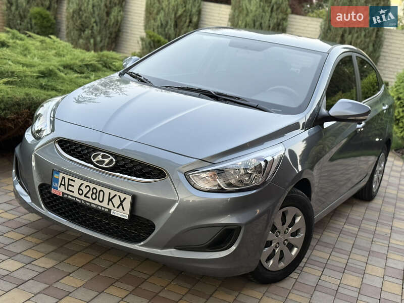 Седан Hyundai Accent 2019 в Днепре