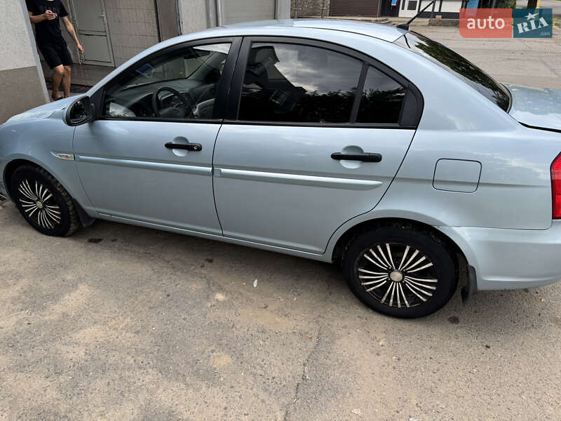 Hyundai Accent 2008