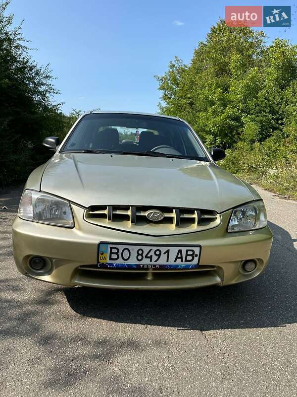 Hyundai Accent 2000