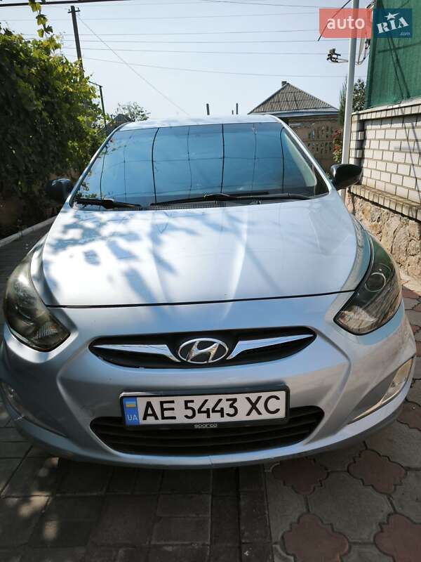 Hyundai Accent 2011