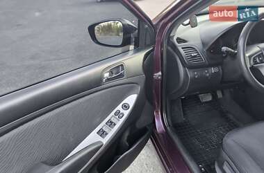 Седан Hyundai Accent 2011 в 