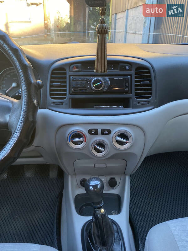 Седан Hyundai Accent 2008 в Києві