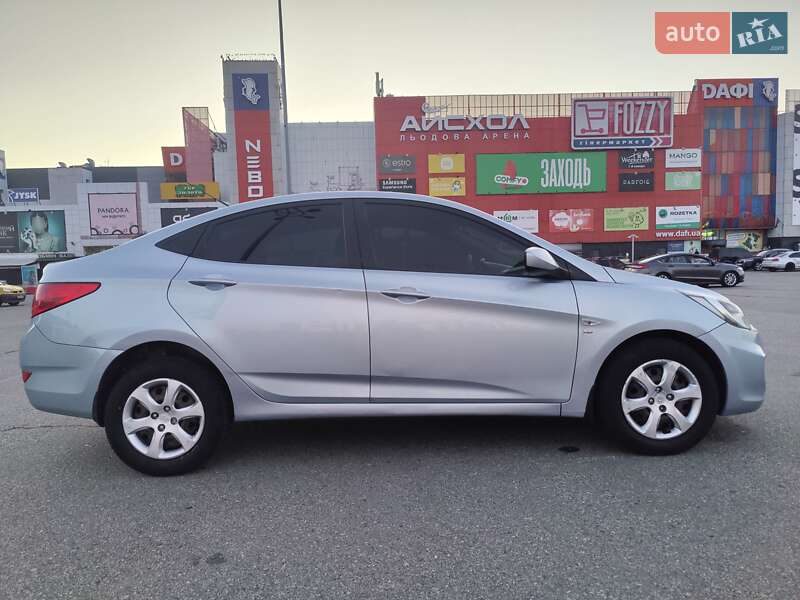 Седан Hyundai Accent 2011 в Харькове