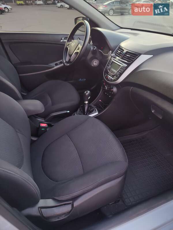 Седан Hyundai Accent 2011 в Харькове