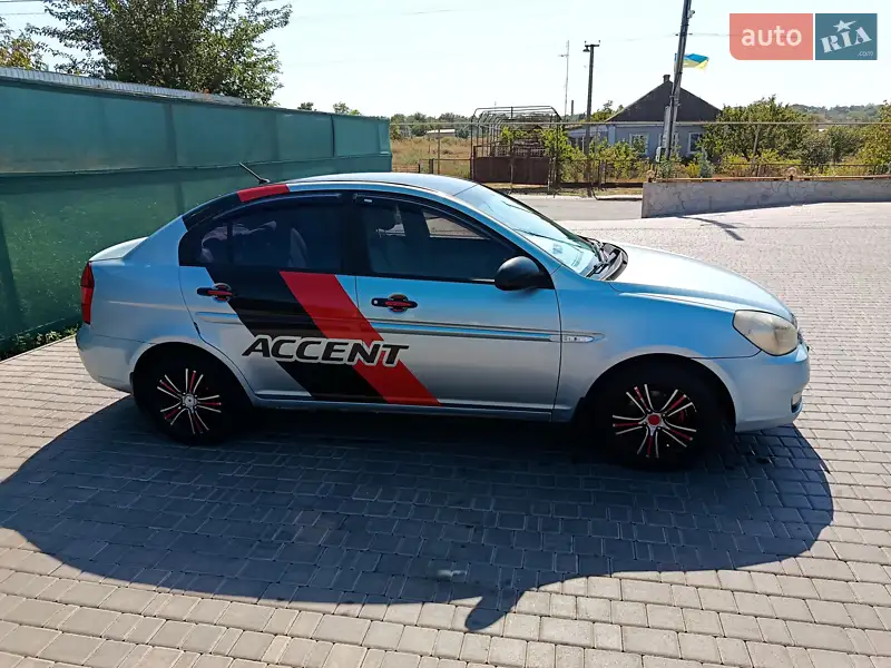 Hyundai Accent