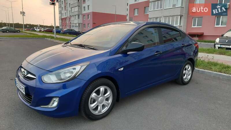 Седан Hyundai Accent 2013 в Виннице