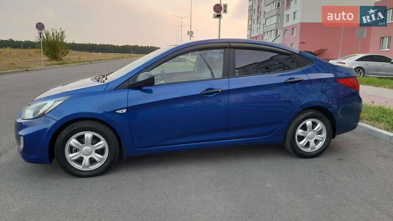 Седан Hyundai Accent 2013 в Виннице