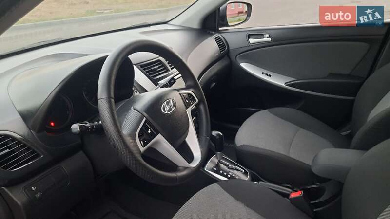 Седан Hyundai Accent 2013 в Виннице