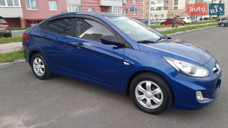Седан Hyundai Accent 2013 в Виннице
