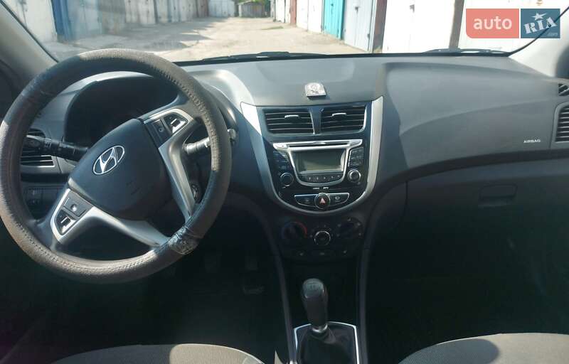 Седан Hyundai Accent 2012 в Черкассах фото 4 Седан Hyundai Accent 2012 в Черкассах