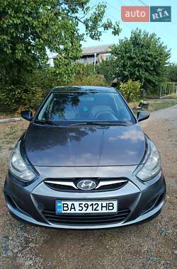 Седан Hyundai Accent 2011 в Кропивницком